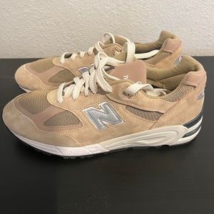 Kith x New Balance 990 V2